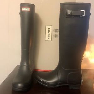 NWOT--Women's Original Tall Hunter Rain Boots